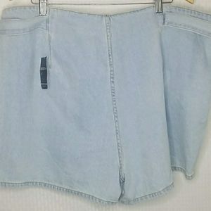 Tie Front Denim Shorts size 20